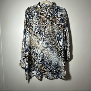 Chico’s Animal Print Button Down Women's Top Size 2 (large)